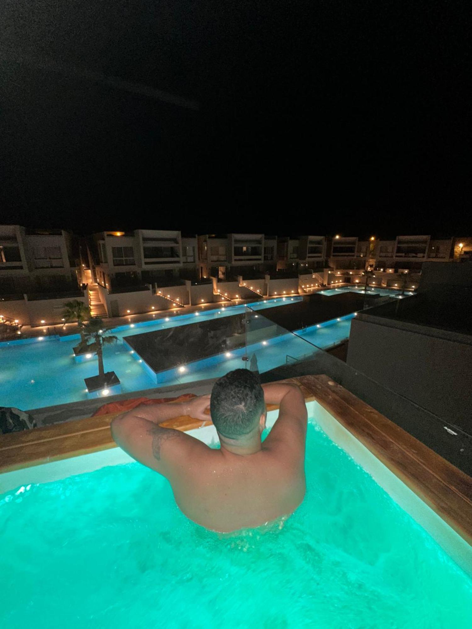 Lovely 1 Bedroom With Private Heated Jacuzzi At Sholan El Gouna Appartement